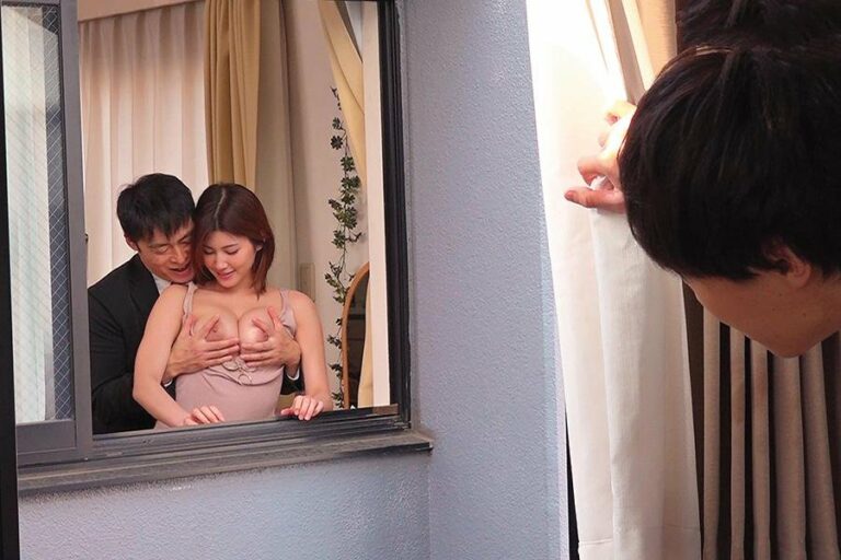 cau-sinh-vien-trom-nhin-chi-gai-canh-nha-dit-nhau-voi-chong-va